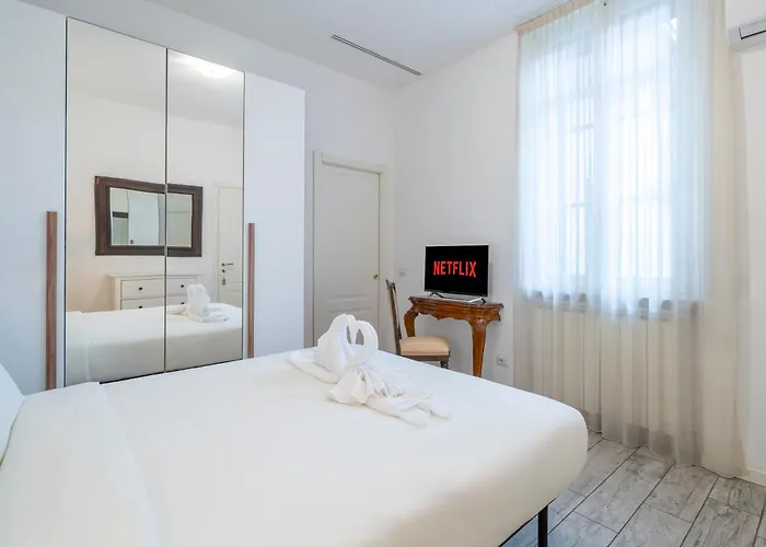 Duomo 15' - Suite 5' From Station With Wifi And A-C